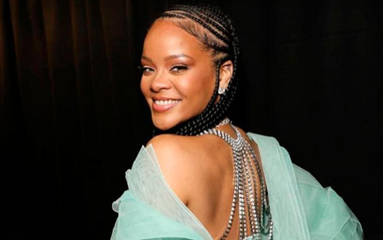 Rihanna se luce bailando al ritmo de Elvis Crespo