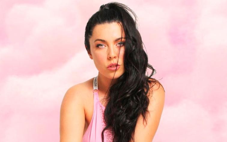 Daniela Aránguiz se luce con vestido que usaron Paris Hilton y Kendall Jenner