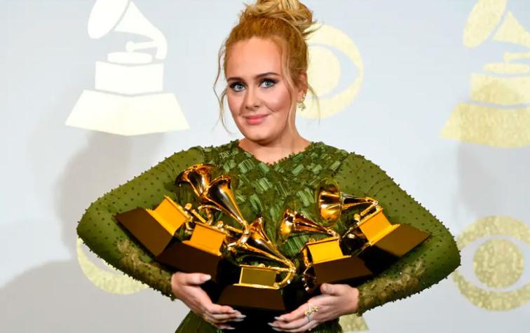 Adele le reveló a una fanática que ha bajado más de 45 kilos