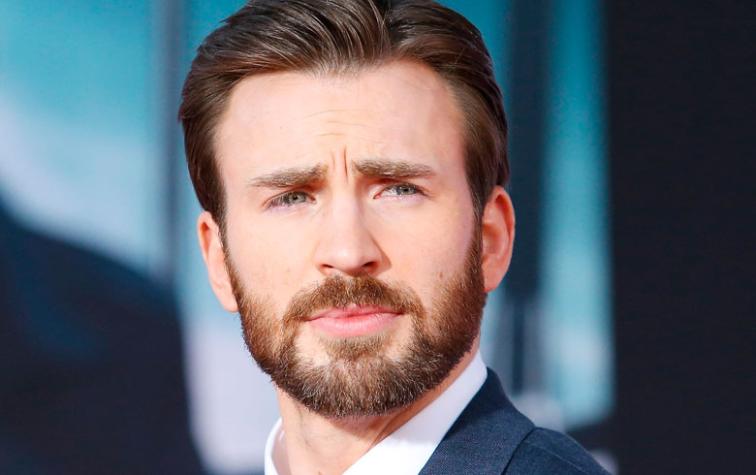 Hermano clon de Chris Evans se roba las miradas en los Globos de Oro