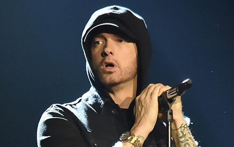 Eminem es criticado tras lanzamiento de su nuevo álbum