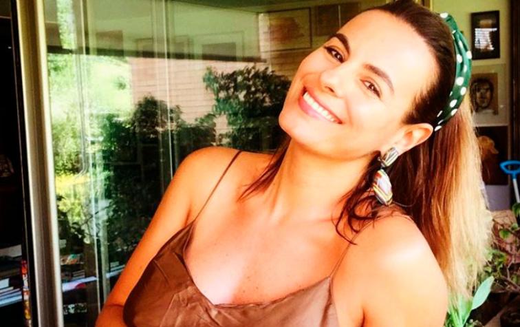 Pía Guzmán se luce en bikini a poco de dar a luz