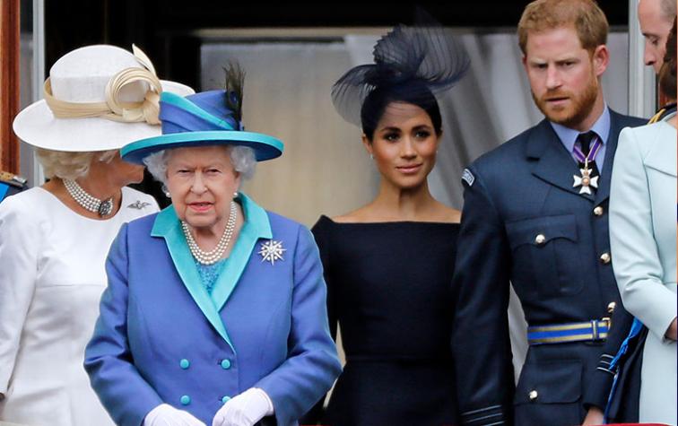 La dura reacción de la Reina Isabel al enterarse de la "renuncia" de Meghan y Harry