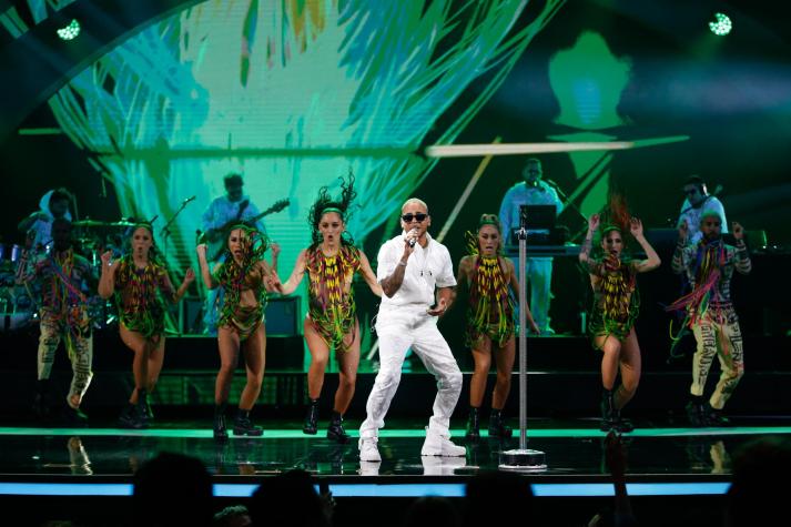 El look de Ozuna en Viña 2020