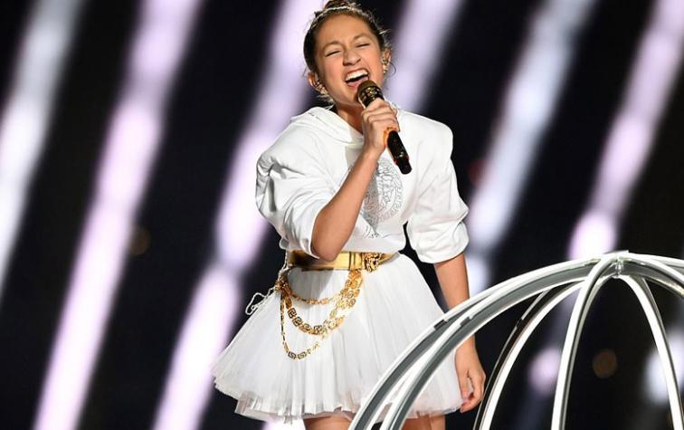 Hija de Jennifer Lopez cantó junto a su madre en show del Super Bowl