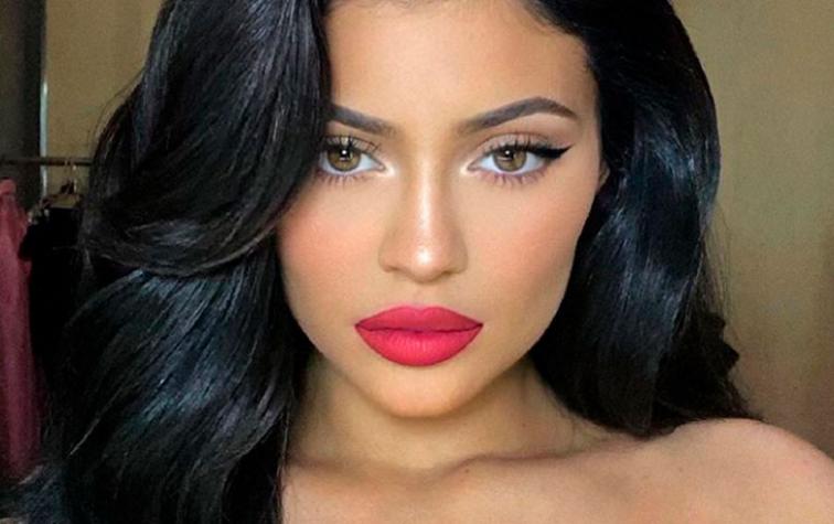 Kylie Jenner cambió de look y quedó igualita a Kim Kardashian