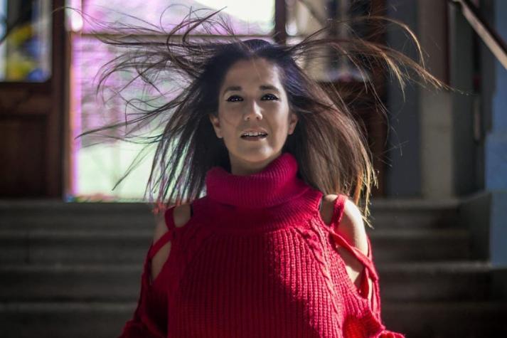 Carola Soto comparte su rutina de ejercicios y usuaria le enrostra cirugía