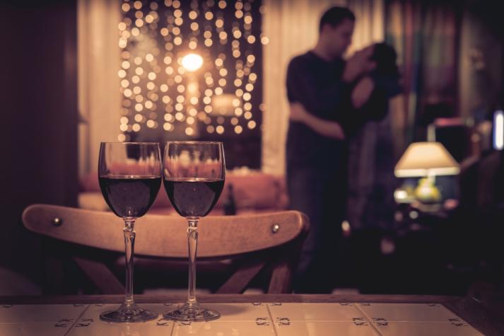 5 ideas para tener una cita romántica en la casa