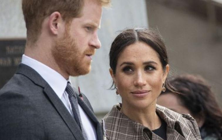 Aseguran que Meghan Markle no dejó al príncipe Harry viajar a ver a su papá