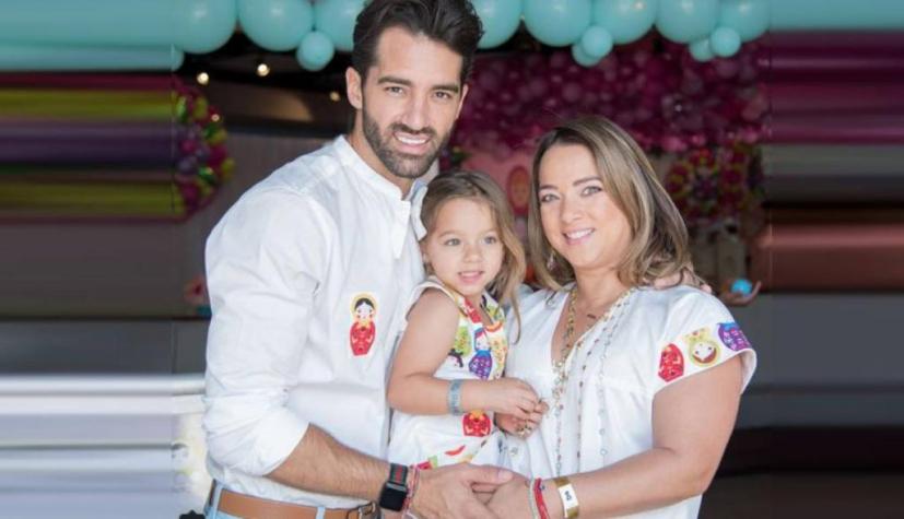 Acusan al marido de la actriz Adamari López de ser un "cafichón"