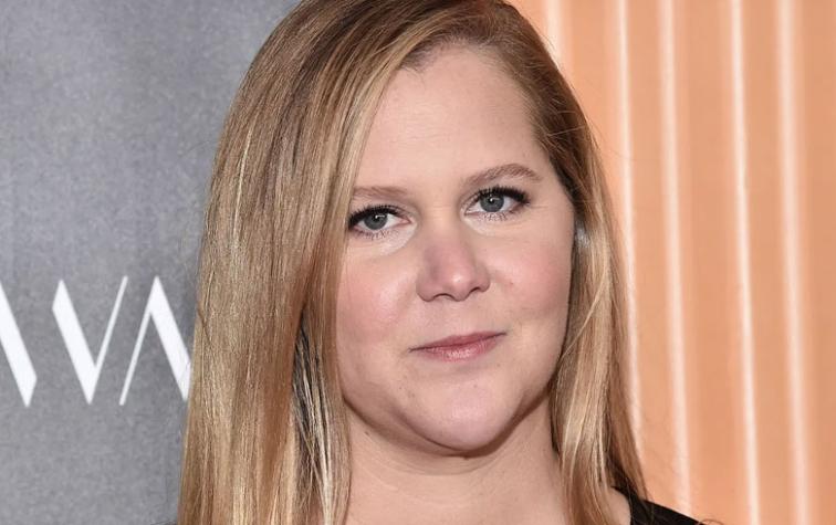 Amy Schumer tuvo que cambiarle el nombre a su hijo por una insólita razón