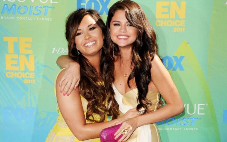 “Demi Lovato Is Over Party”: Funan a la cantante tras revelarse cuenta donde atacaba a Selena Gomez