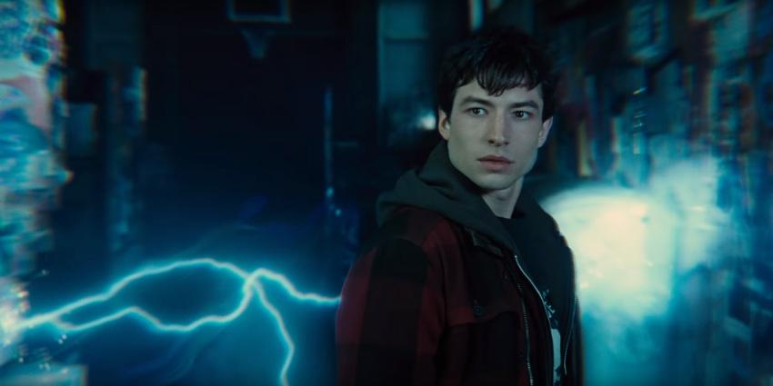 Actor Ezra Miller es criticado por video donde ataca a una fan