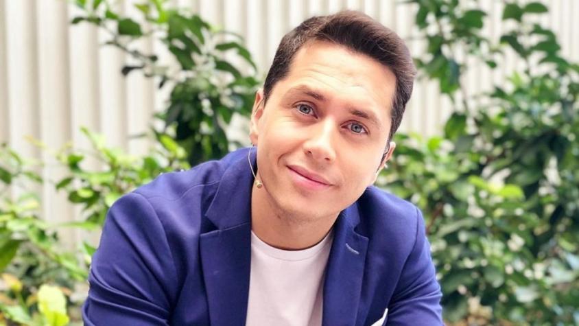 Karol Lucero luce su look de barba y bigotes en selfie a pleno sol