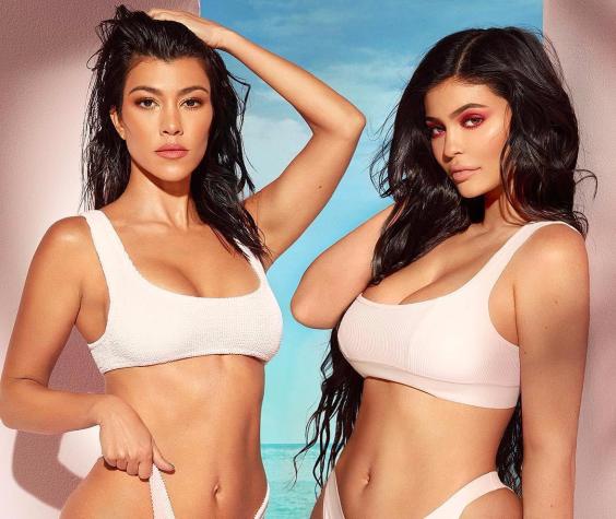 Kylie y Kris Jenner recrean icónica pelea de Kourtney Kardashian en Tik Tok