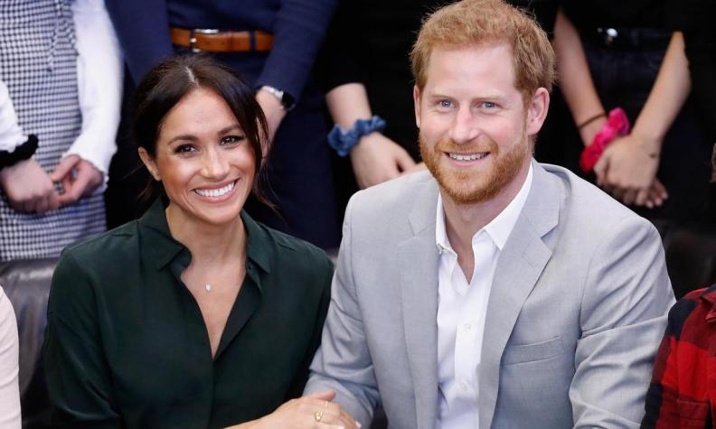 El príncipe Harry y Meghan Markle repartieron comida a enfermos en Los Angeles