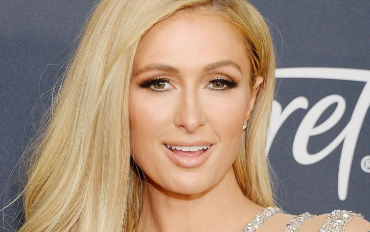 Paris Hilton presentó a su novio con romántica foto en Instagram