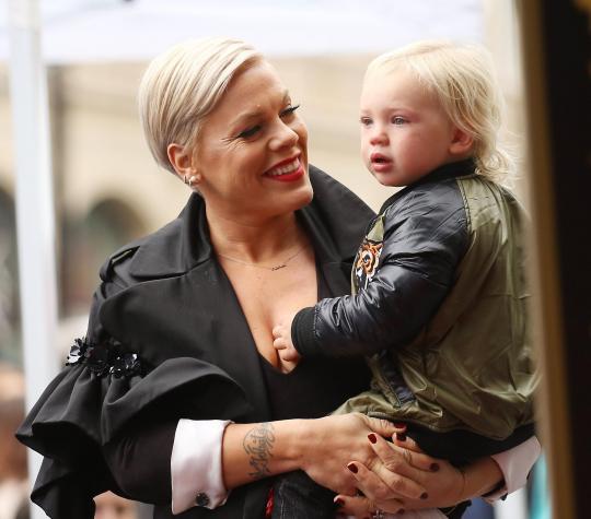 Pink reveló que ella y su hijo menor tuvieron coronavirus