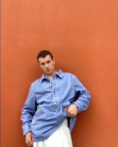 Arón Piper cautiva con sesión de fotos para exclusiva marca francesa