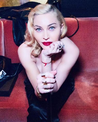 Madonna desafía la censura en Instagram con osada fotografía