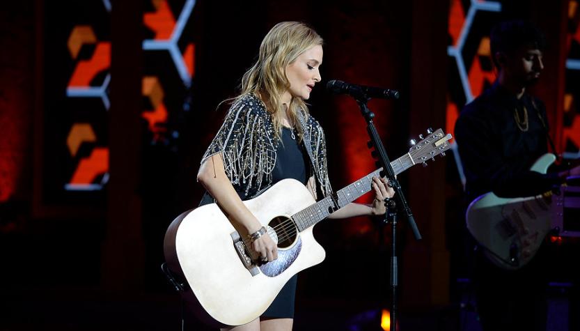 Mira cómo Nicole y su hija Celeste se lucen en el canto