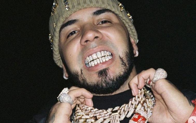 Anuel AA impacta al revelar el exorbitante valor de sus aros