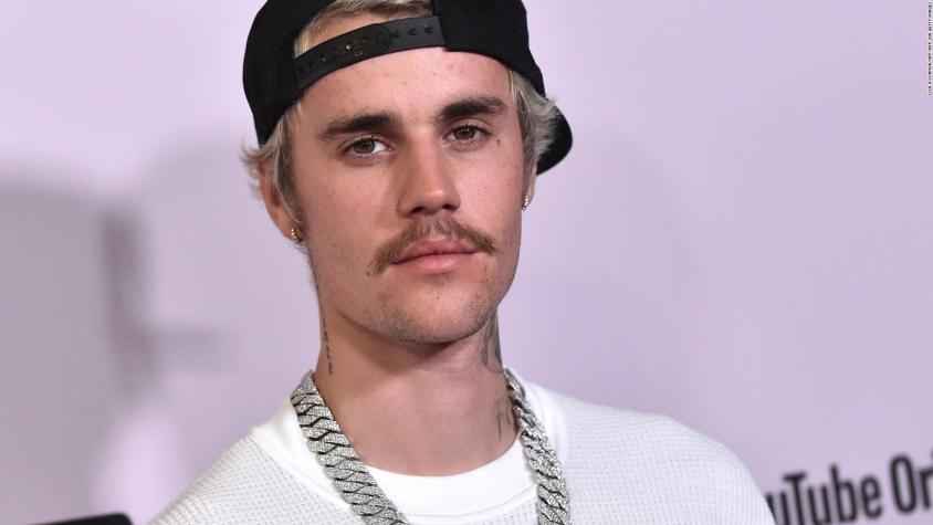 Justin Bieber desprecia a paparazzis tras ser acusado de supuesto abuso sexual