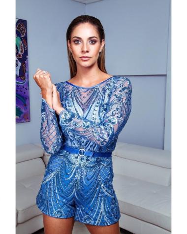 Camila Stuardo recurre a juguetes sexuales para avivar la llama en cuarentena