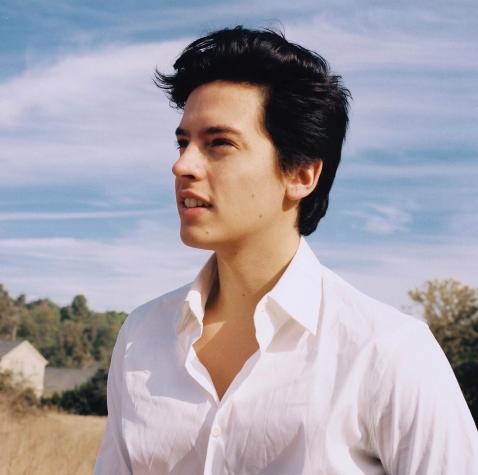 Cole Sprouse revela que fue arrestado en manifestación por George Floyd