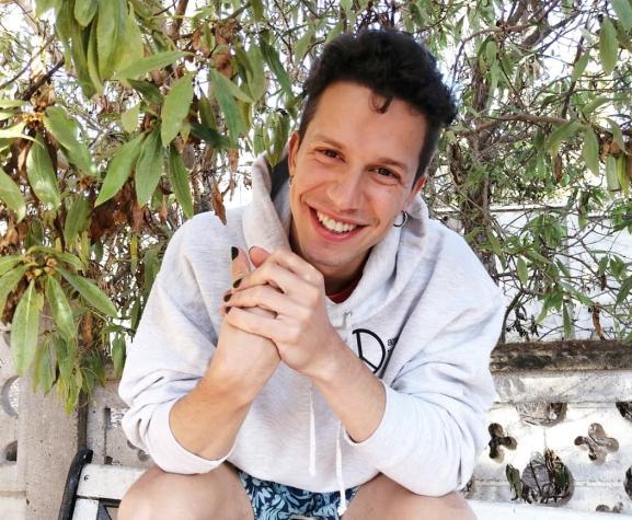 Alonso Quintero y su polola sacan cuentas alegres gracias a emprendimiento en cuarentena