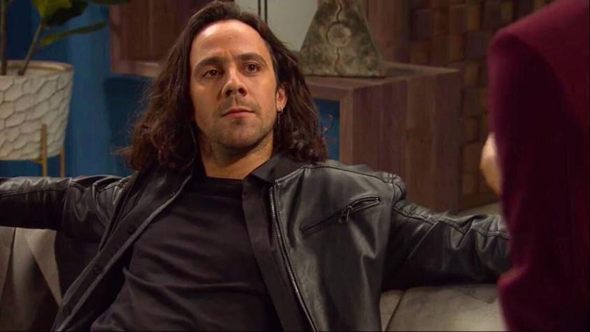 Camilo Carmona compartió sensual foto junto a su esposa 