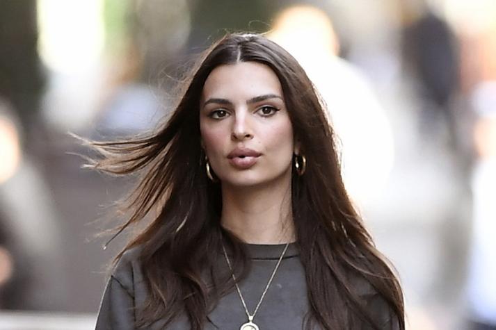 Emily Rtajkowski se une al bando de las rubias