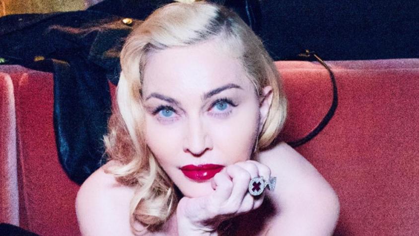 Madonna recibió duras críticas por foto en topless