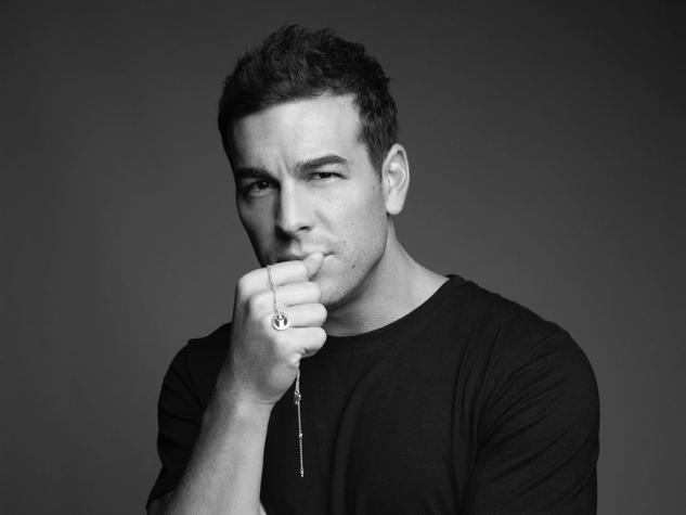 Mario Casas impacta con radical cambio de look para su nueva película