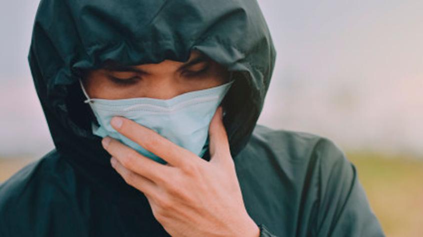 Captan a sujeto usando un calzón como mascarilla