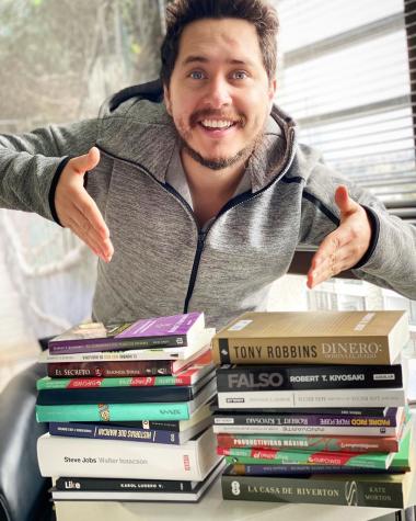 Karol Lucero se defiende de las críticas por foto ayudando a afectados de la pandemia