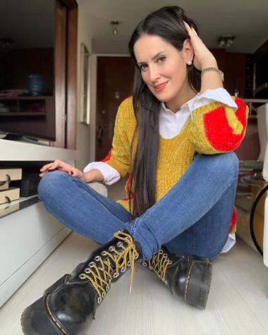 Adriana Barrientos genera polémica por fotos y videos esquiando