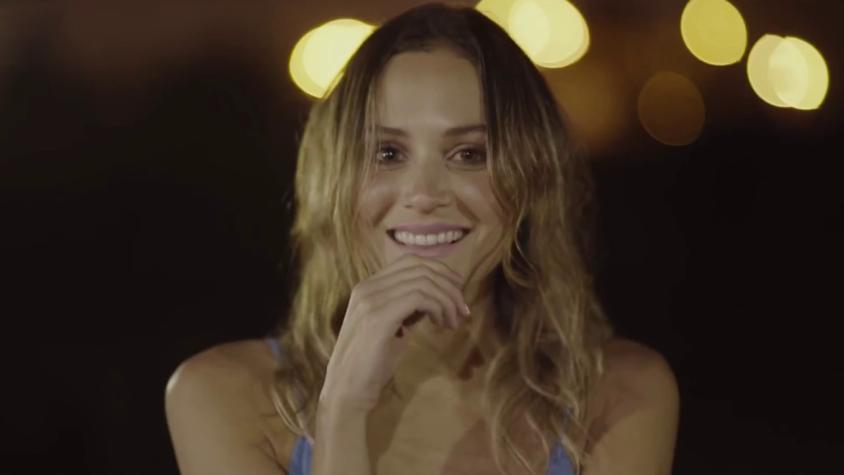 Actriz Valentina Carvajal se muestra embarazada y al desnudo