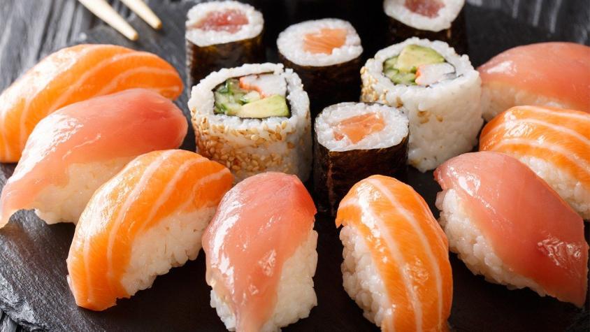 ¡Del terror! Mujer terminó con gusano vivo en sus amígdalas tras comer sushi