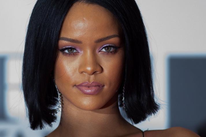 Rihanna renuncia a su mansión en Hollywood