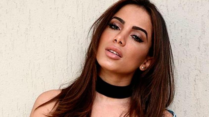 Anitta impacta en la web con fotos en micro bikini