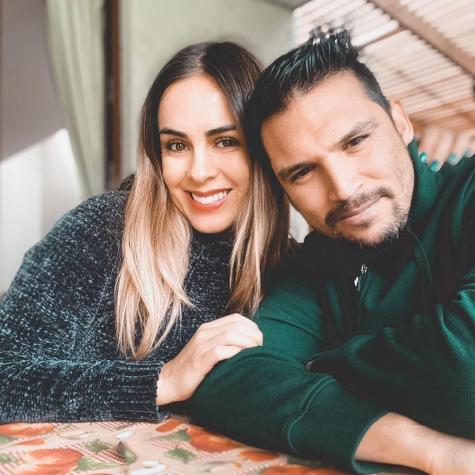 Maura Rivera y Mark González son criticados por adopción de gatito: “Muy quiltrito no lo veo”