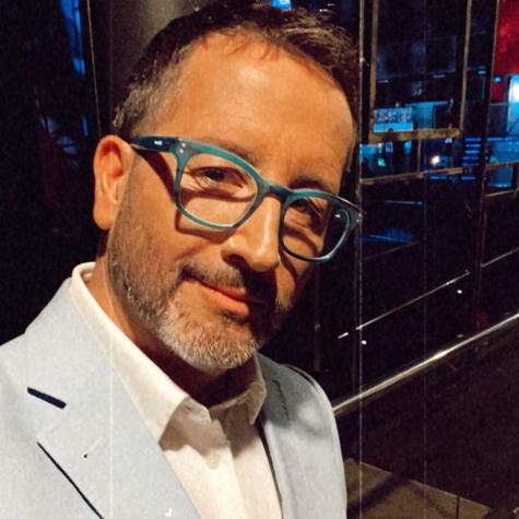 Eduardo Fuentes muestra tatuaje con el nombre de su hija Alma