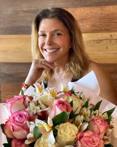 Carolina Arregui se luce como modelo en sesión de fotos