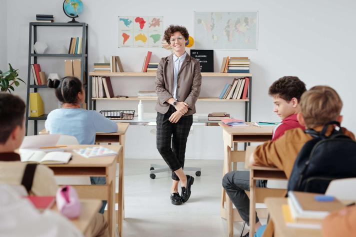 #DíaDelProfesor: cientos de usuarios honran a los profesores en Twitter