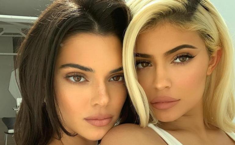 Kendall y Kylie Jenner peleadas a muerte por un mismo vestido