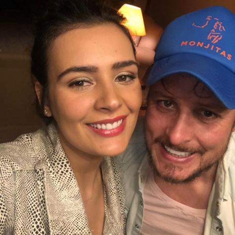 Dominique Gallego muestra cómo arma el arbolito en familia