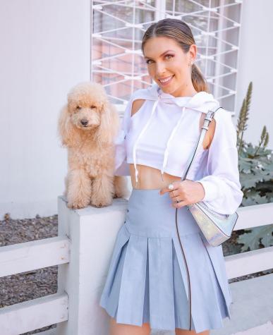 "No asumo mi edad": Eugenia Lemos celebra en micro bikini sus 35 años