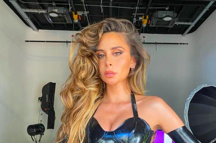 Cami Gallardo sorprende con osado atuendo