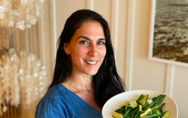 Mey Santamaría muestra por primera vez el rostro de su hija